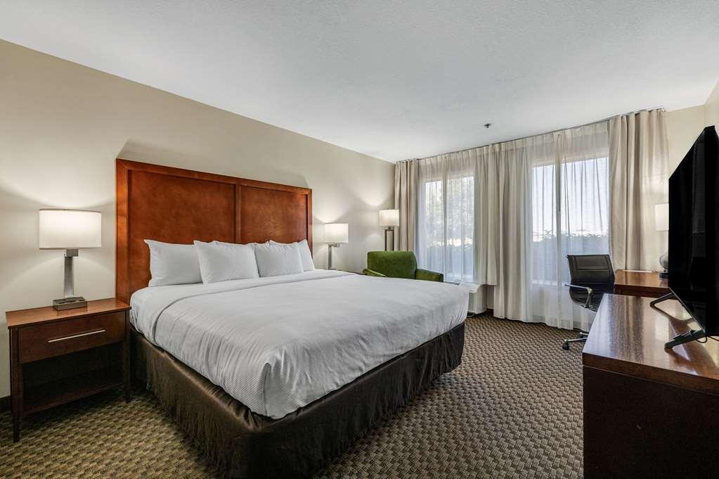 Comfort Inn & Suites Logan Near University Cameră foto