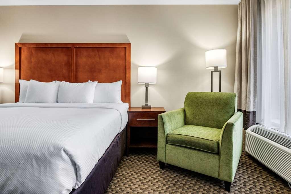 Comfort Inn & Suites Logan Near University Cameră foto